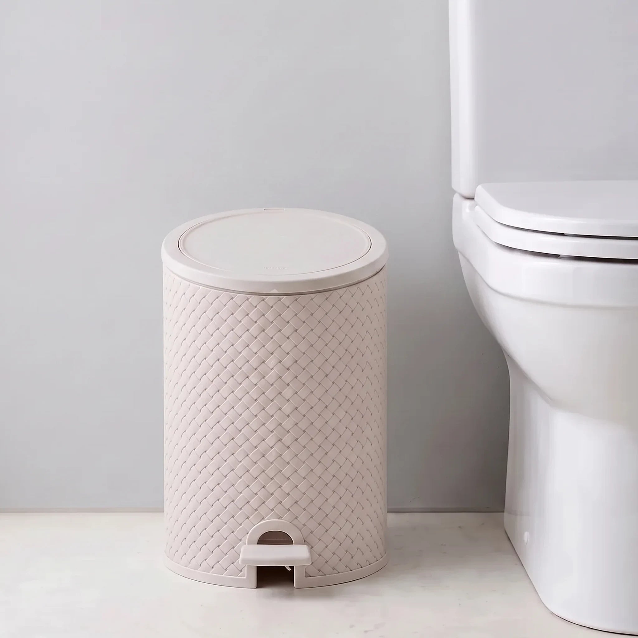 Rattan Cream Pedal Bin 8L Crown