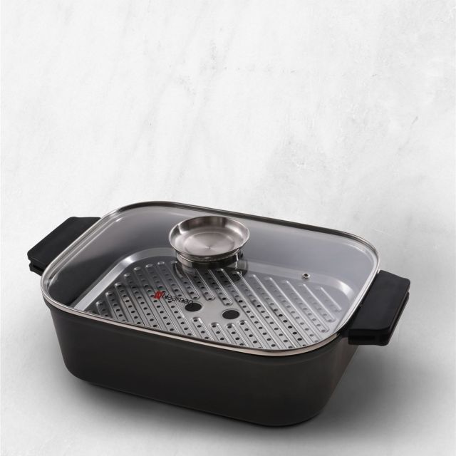 Smart Roaster with Steaming Tray & Aroma Button